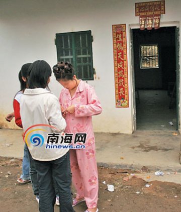 15岁少女奉子成婚 计生办称已违法