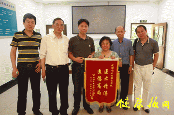 美籍华人病友阔别64年后重回故地感恩湘雅