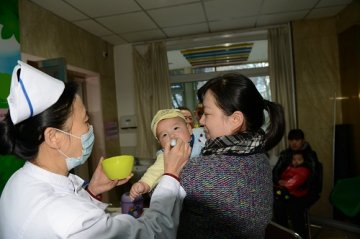 太原市妇幼开展“2013/2014年脊髓灰质炎疫苗查漏补种”摸底登记及预防接种工作