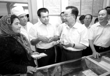 温暖的民生关怀