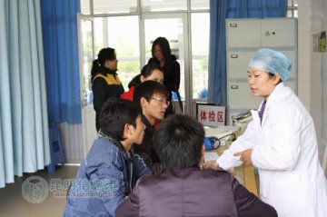 云南红河血站库存不足 少女需输血家属发帖求助