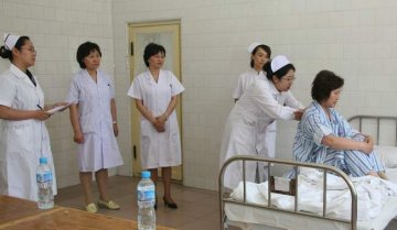 护理学院完成06级护理本科OSCE毕业考试