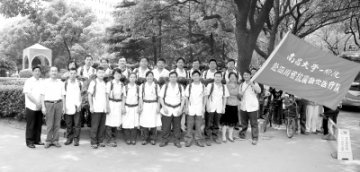 千里驰援铸大爱 风雨前行显本色——南昌大学第一附属医院抗震救灾医疗救援工作剪影