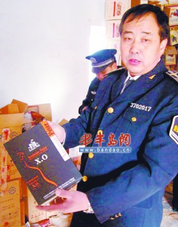 小作坊里造出名牌酒 市民买食品要“七防”