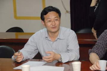 附属一院召开紧急会议部署抗震救灾工作 第一批医疗队随时候命整装待发
