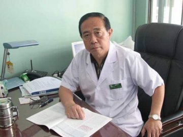 著名肿瘤学专家 中国抗癌协会副理事长张岂凡教授