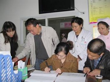 湖北省十堰市疾控中心督导检查郧县性病艾滋病防治工作