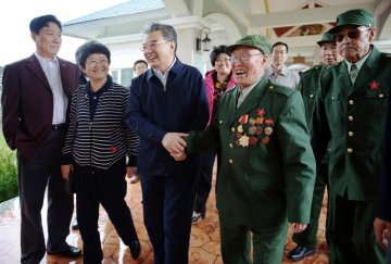 第十一届全国政协副主席、中国人口文化促进会会长李金华赴内蒙古调研考察