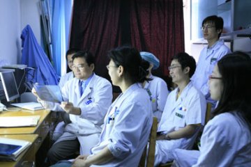 师者和医者之本色：《口腔颌面医学影像学》负责人马绪臣