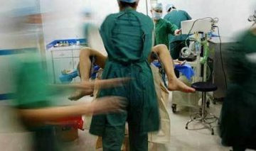 揭开变性手术神秘面纱 实拍男人变女人震撼全程