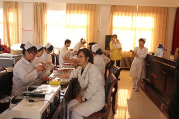 鲜血有限爱心无限--赤峰市安定医院职工参加义务献血活动