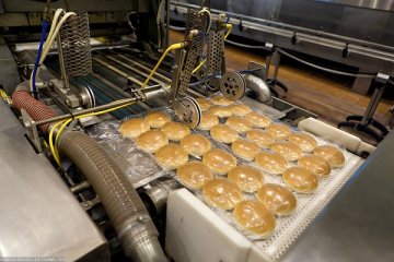 揭秘：麦当劳的汉堡工厂