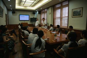我校召开2011年外出交流学生汇报会