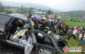 母亲车祸瞬间用身体护住孩子后身亡