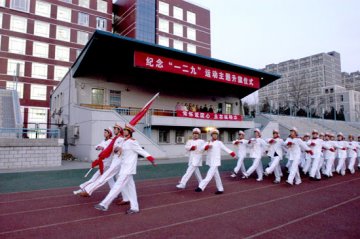 我部举办爱国主义宣传周主题升旗暨晨跑活动