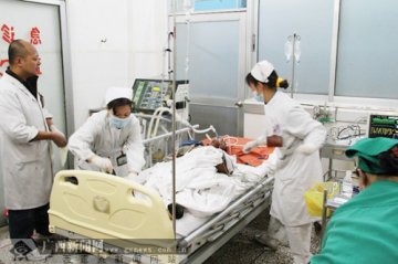 八村民误将外用药酒当白酒饮用中毒 两人已死亡