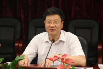 陈建华市长来我局调研 要求科学构建我市食品药品安全体系