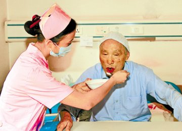 用真心、真情打造“五心级”优质护理