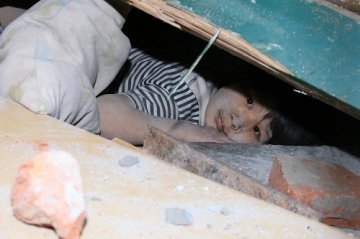 三军医大救护11岁小女孩张春梅纪实
