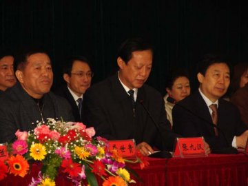 我校学生参加首届江苏海协教育基金会助困奖学金颁发仪式