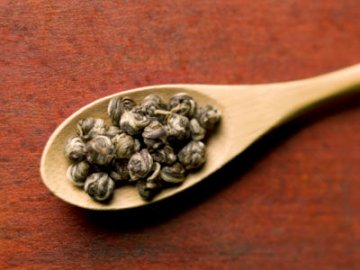 空腹饮茶妨碍消化 21种情况不宜喝茶