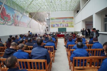 县医院一行来中心敬老院开展健康义诊活动