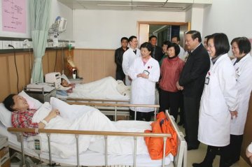 王国强副主任调研上海市妇幼健康服务工作