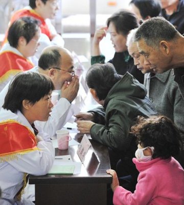 天津举行“好医生”下基层送健康义诊