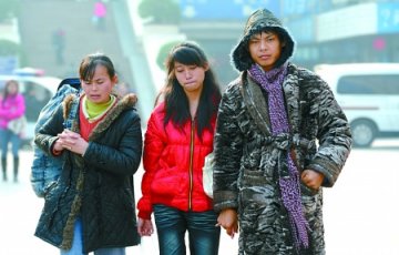 女大学生筹钱给男友治病 发帖征集100万个酒瓶