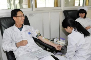 保定传染病医院护士无偿献血纪念护士节