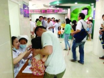 儿童医院收治手足口病患儿 近几个月翻了三番