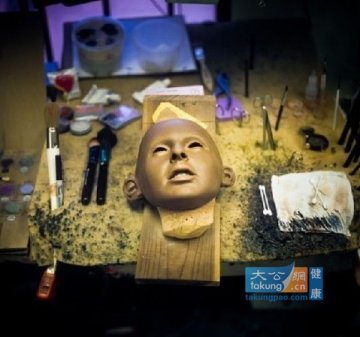 性福工厂！实拍充气娃娃制作过程组图