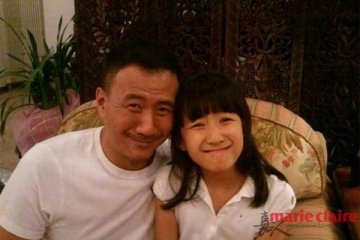 明星奶爸和“前世小情人”私照PK