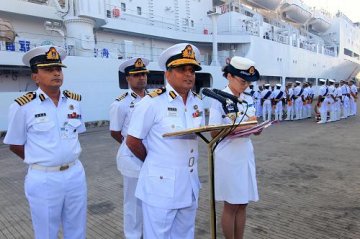 “和平方舟”医院船完成海外医疗任务