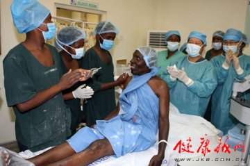 忻顺康大使：光明行有助于夯实中津两国民意基础