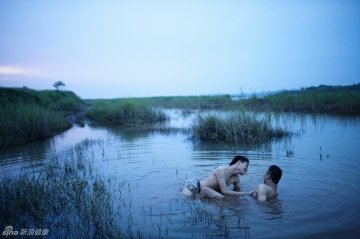 12.越南同性恋伴侣的亲密生活