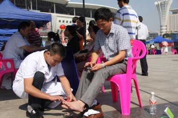 长沙市中医医院（长沙市第八医院）送老人三重大礼