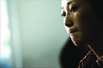 深圳外企下跪女工说原委：讨医疗费跪数十分钟