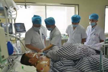 与“死神”赛跑的战斗 第184医院倾力抢救热射病战士