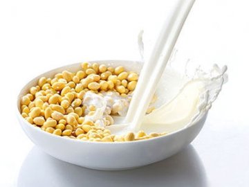 煮豆浆假沸致腹痛 喝豆浆避开5禁忌