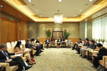 李斌主任会见联合国副秘书长、艾滋病规划署执行主任和全球基金执行主任