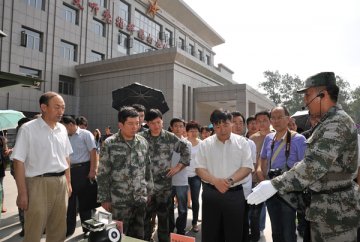 辐射安全所党委开展主题党日暨部队参观学习活动