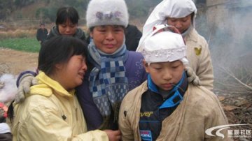 初中生患白血病 父亲上山砍柴筹钱身亡
