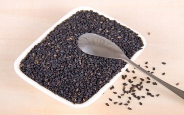 少年白发吃什么好：教你7种应对食疗方
