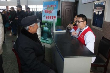 春节快讯：连云港市一院：情暖春运健康行