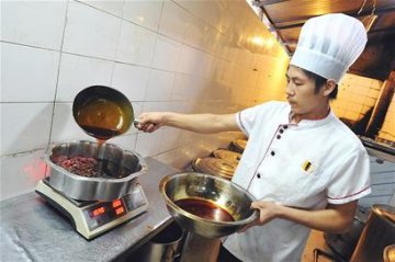成都火锅告别大众消费 人均消费上涨20元