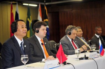 王培安副主任赴巴西出席首届金砖国家人口部长会议并访问古巴