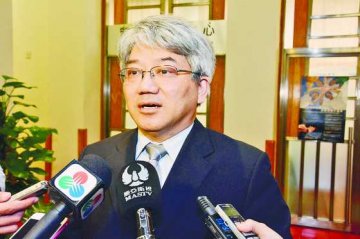 李展润：登记护士须澳门人