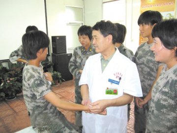 平衡针灸学科创始人--记北京军区总医院专家组平衡针灸专家王文远
