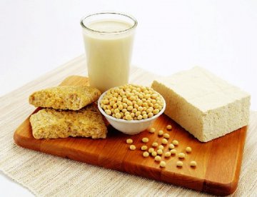 女性更年期饮食谨记“5宜4忌” 可缓解症状